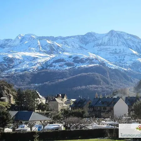 Tu En El Valle De Tena En *