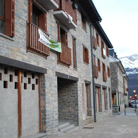 Tu En El Valle De Tena En Escarrilla