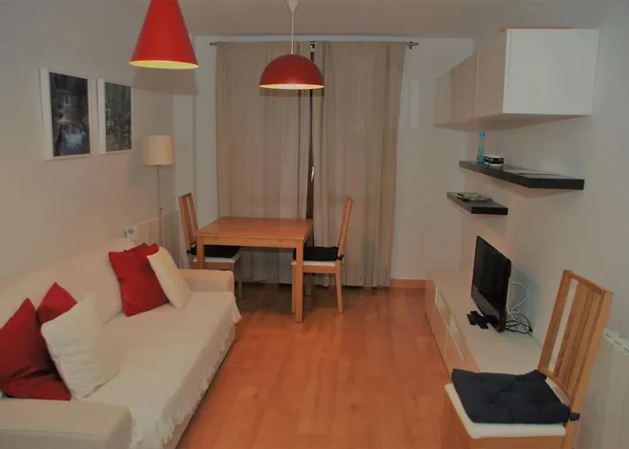 Tu En El Valle De Tena En *